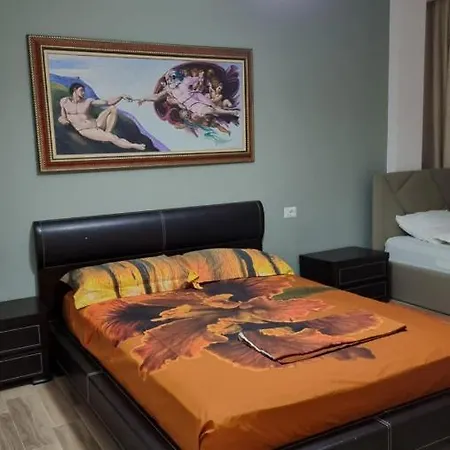 Liam's Luxury Golem (Tirana)