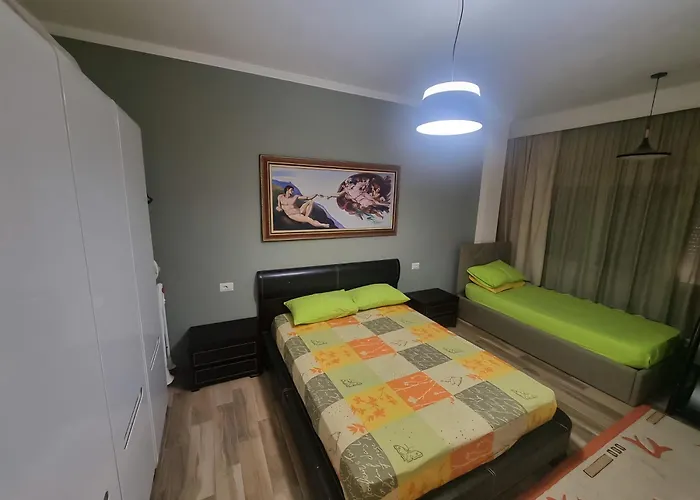 Liam's Luxury Golem (Tirana)